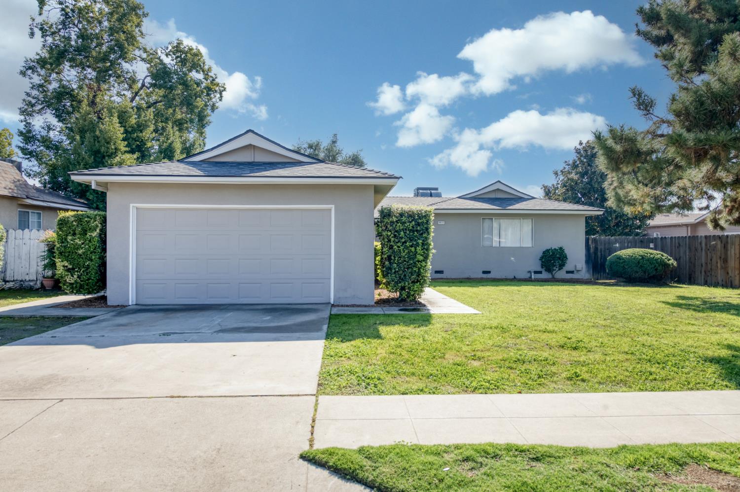 4852 E Gettysburg Ave, Fresno, CA 93726