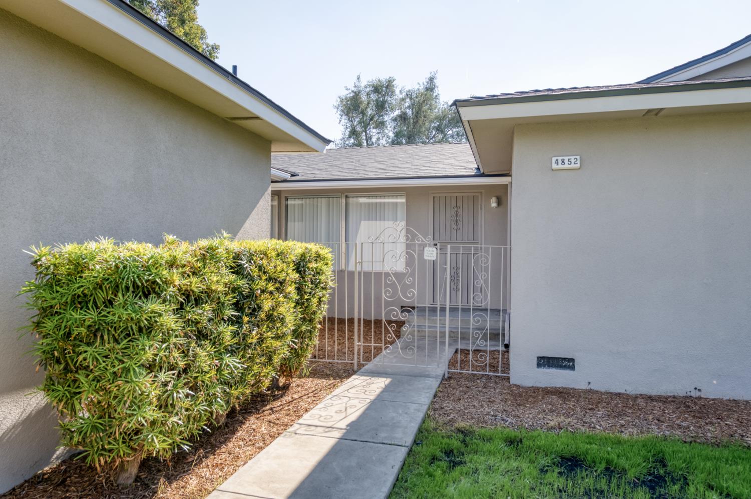 4852 E Gettysburg Ave, Fresno, CA 93726