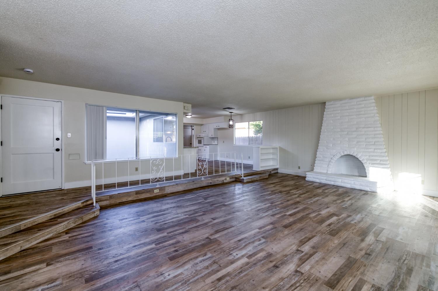 4852 E Gettysburg Ave, Fresno, CA 93726