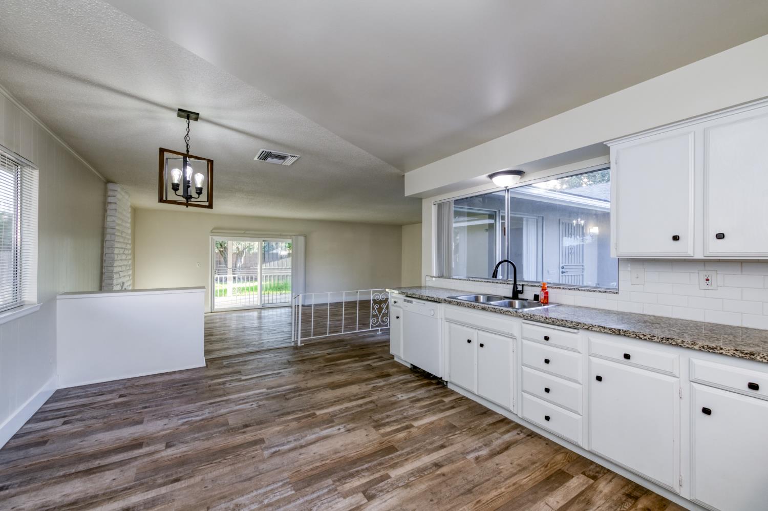 4852 E Gettysburg Ave, Fresno, CA 93726