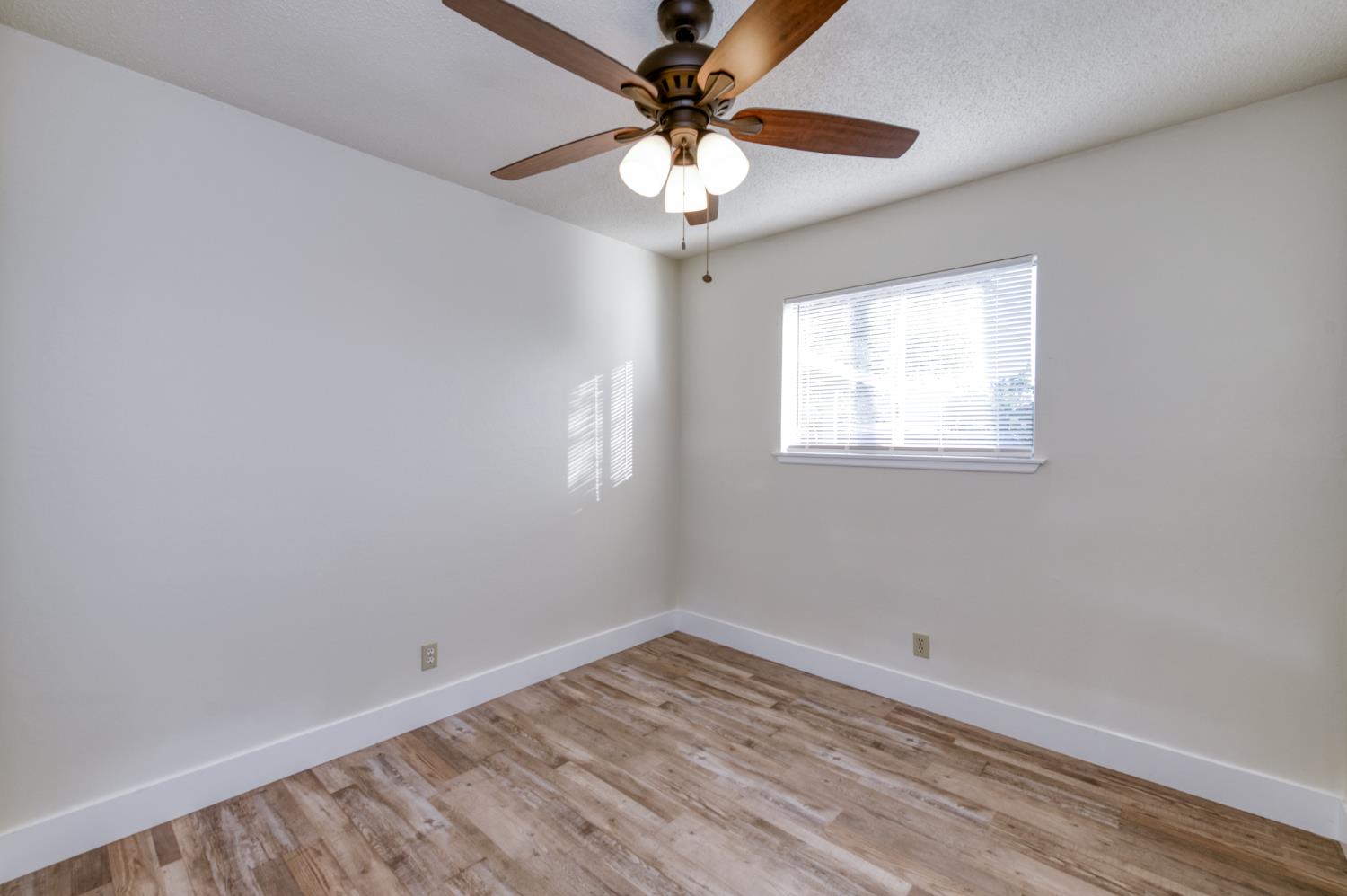 4852 E Gettysburg Ave, Fresno, CA 93726