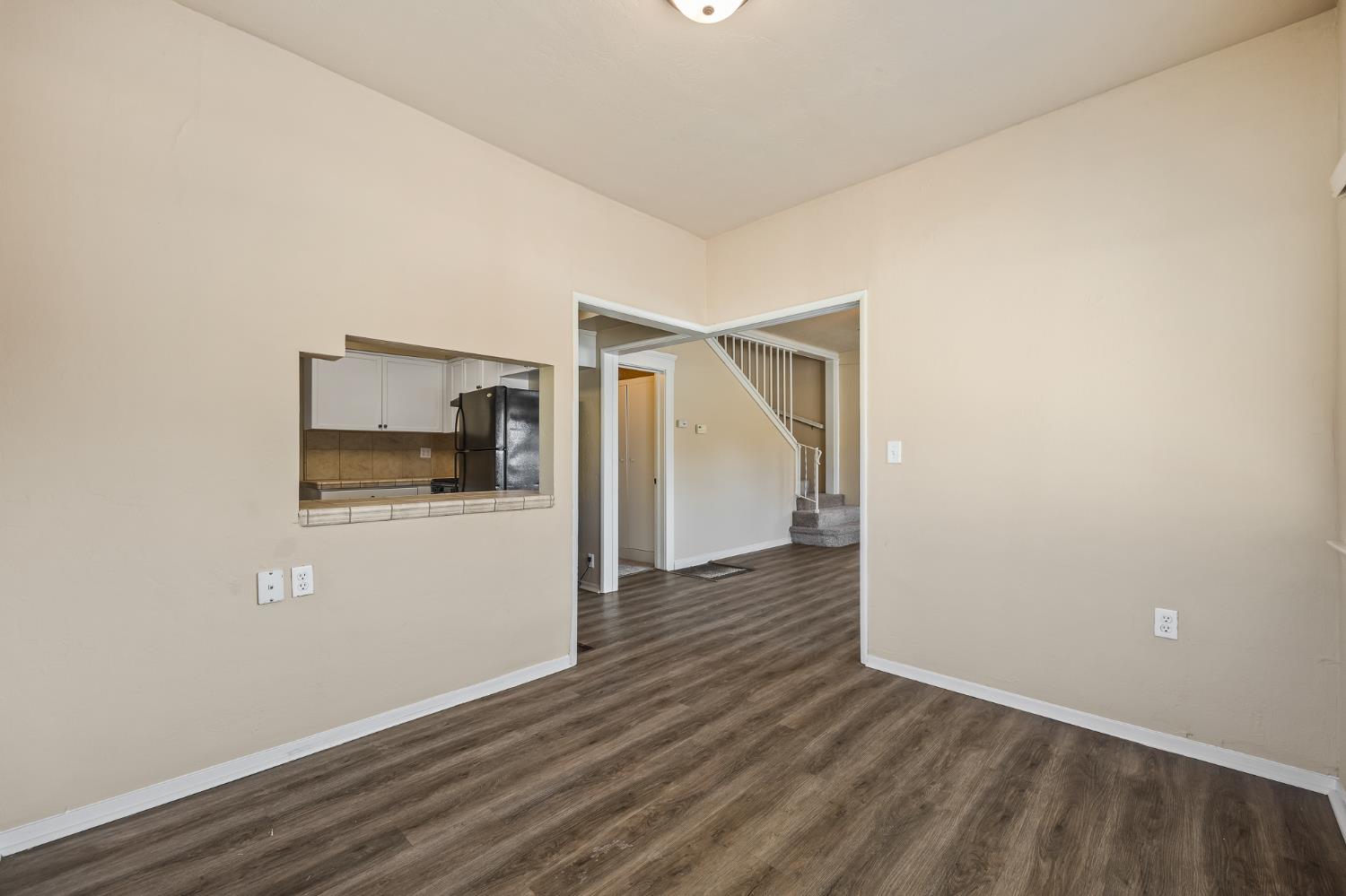 1105 E Bremer Ave, Fresno, CA 93728