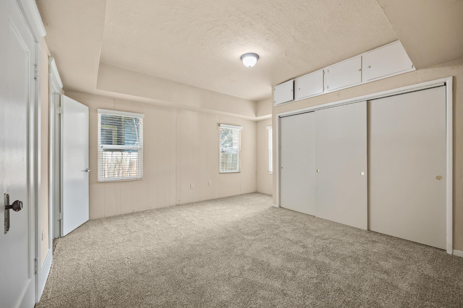 1105 E Bremer Ave, Fresno, CA 93728