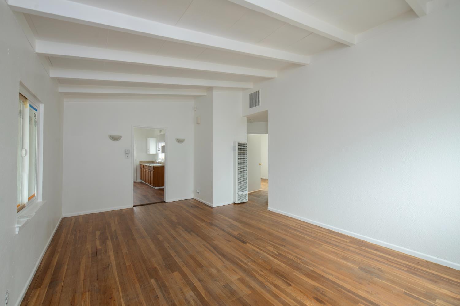 2108 E Sussex Way, Fresno, CA 93726