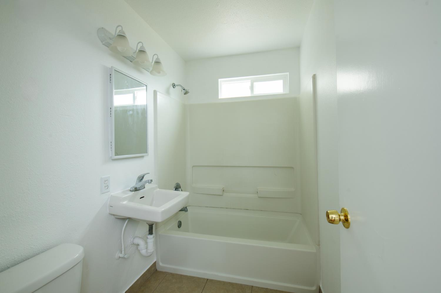 2108 E Sussex Way, Fresno, CA 93726