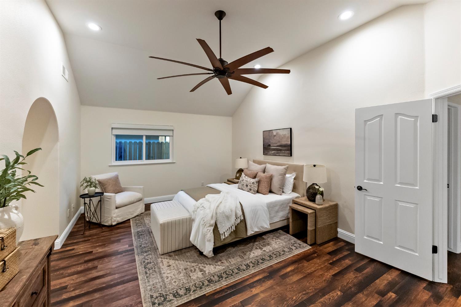 1834 E Niles Ave, Fresno, CA 93720