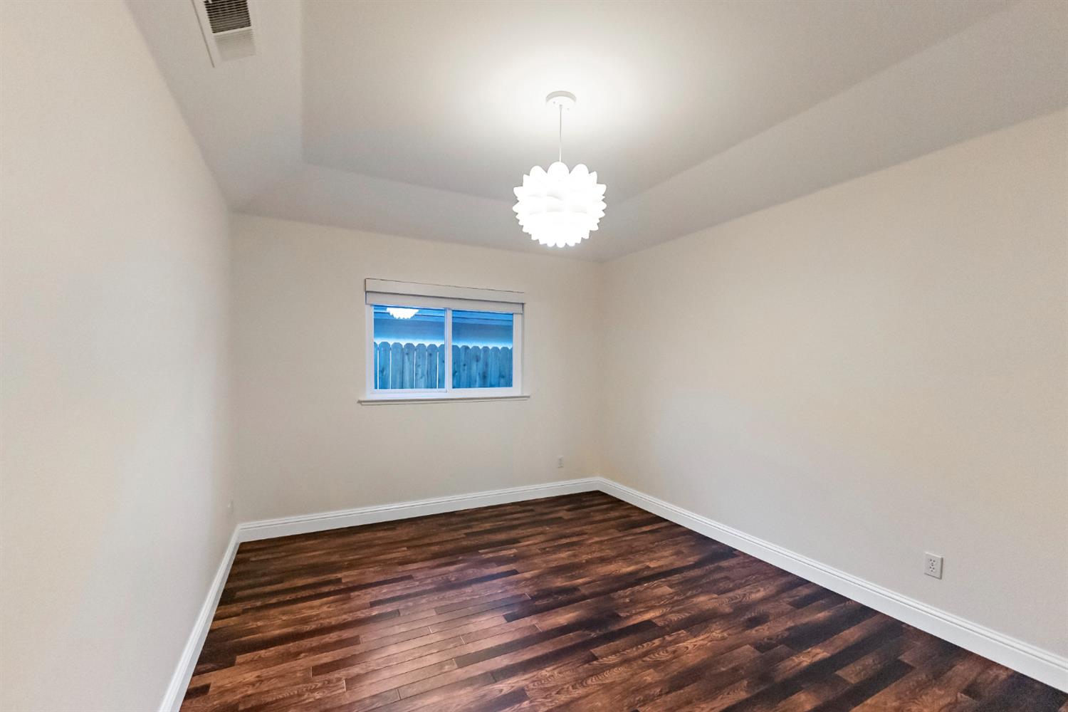 1834 E Niles Ave, Fresno, CA 93720