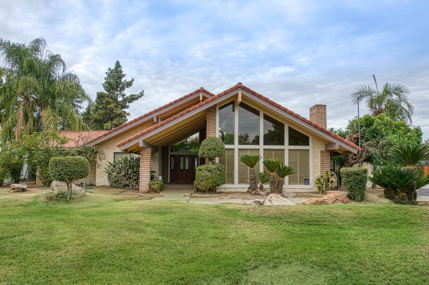 5453 E Butler Ave, Fresno, CA 93727