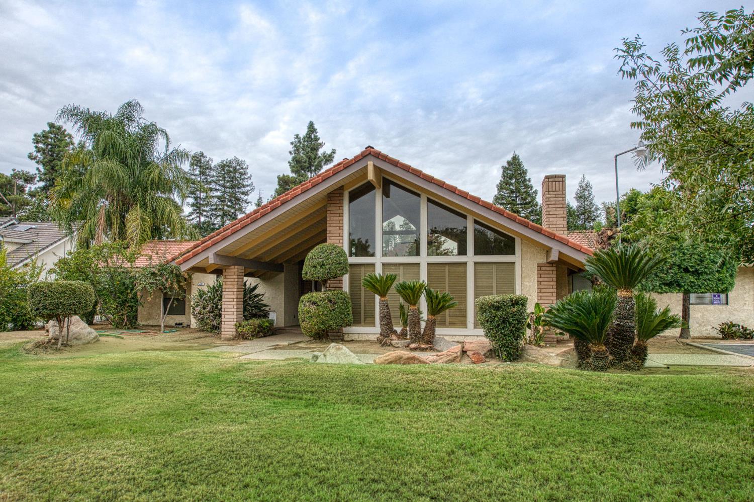 5453 E Butler Ave, Fresno, CA 93727