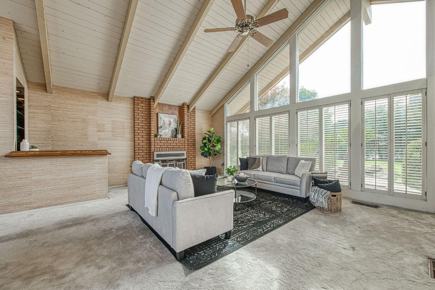 5453 E Butler Ave, Fresno, CA 93727