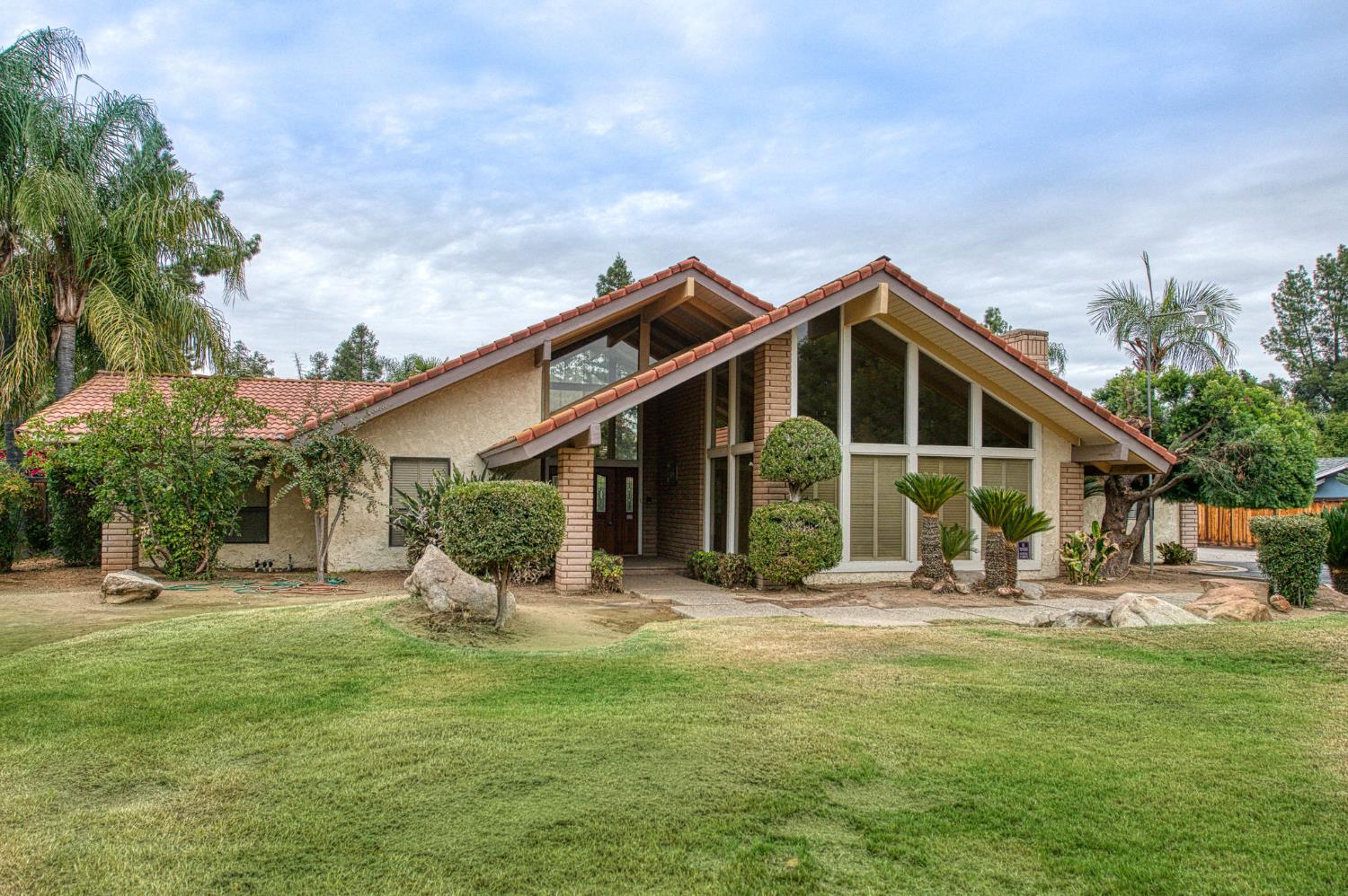 5453 E Butler Ave, Fresno, CA 93727