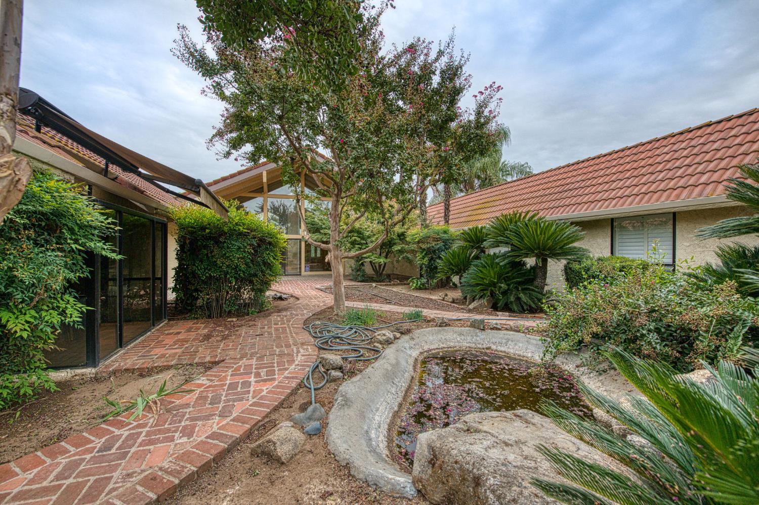 5453 E Butler Ave, Fresno, CA 93727