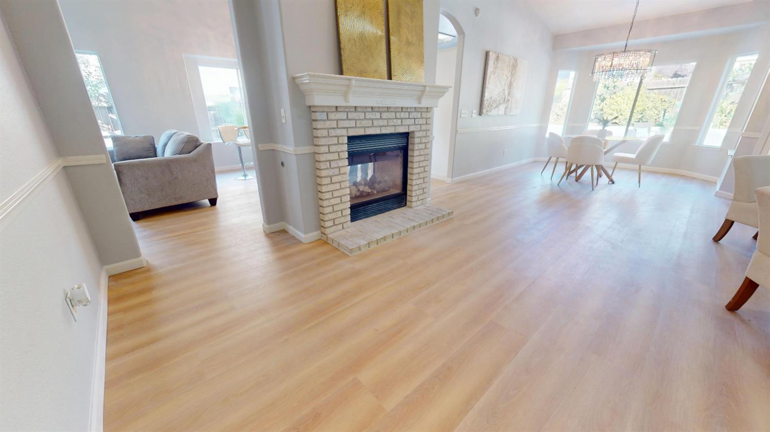 2944 E Christopher Dr, Fresno, CA 93720