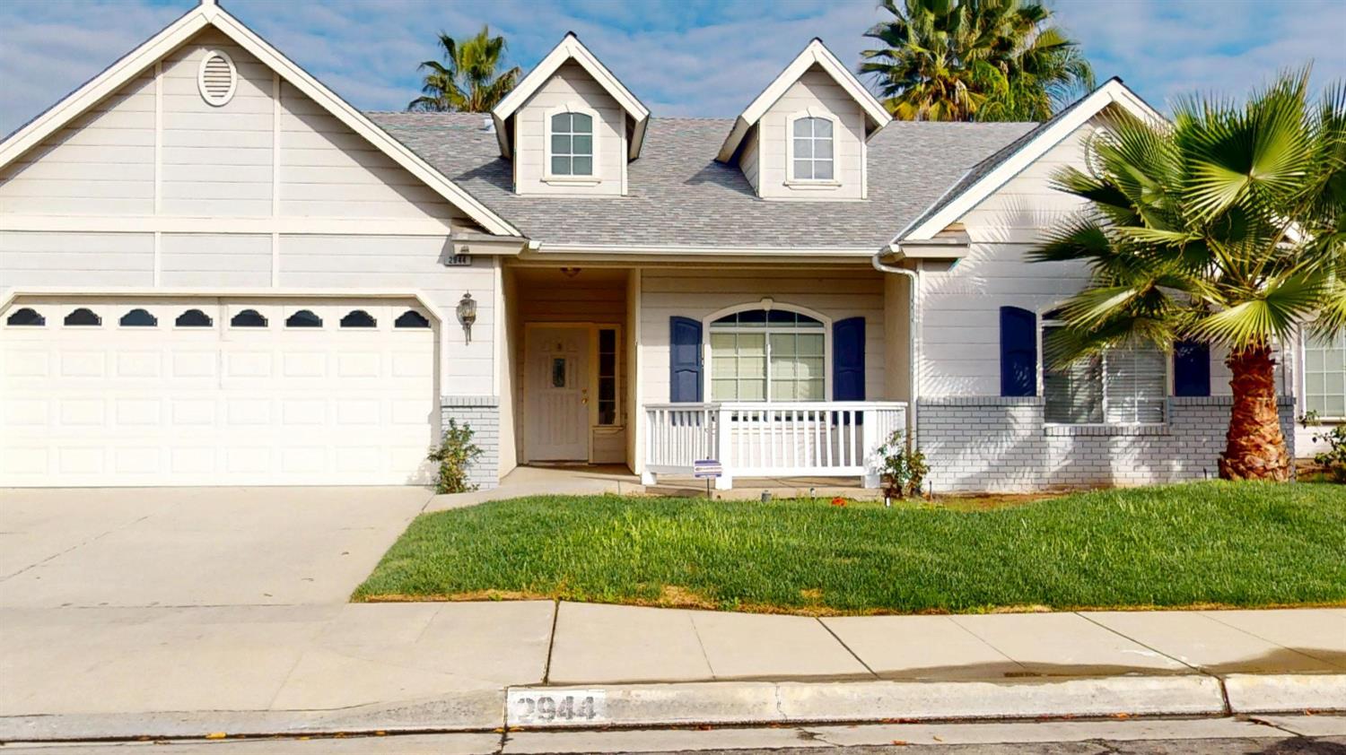 2944 E Christopher Dr, Fresno, CA 93720
