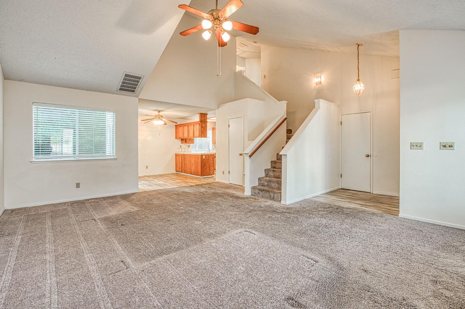 8665 N Cedar Ave #150, Fresno, CA 93720