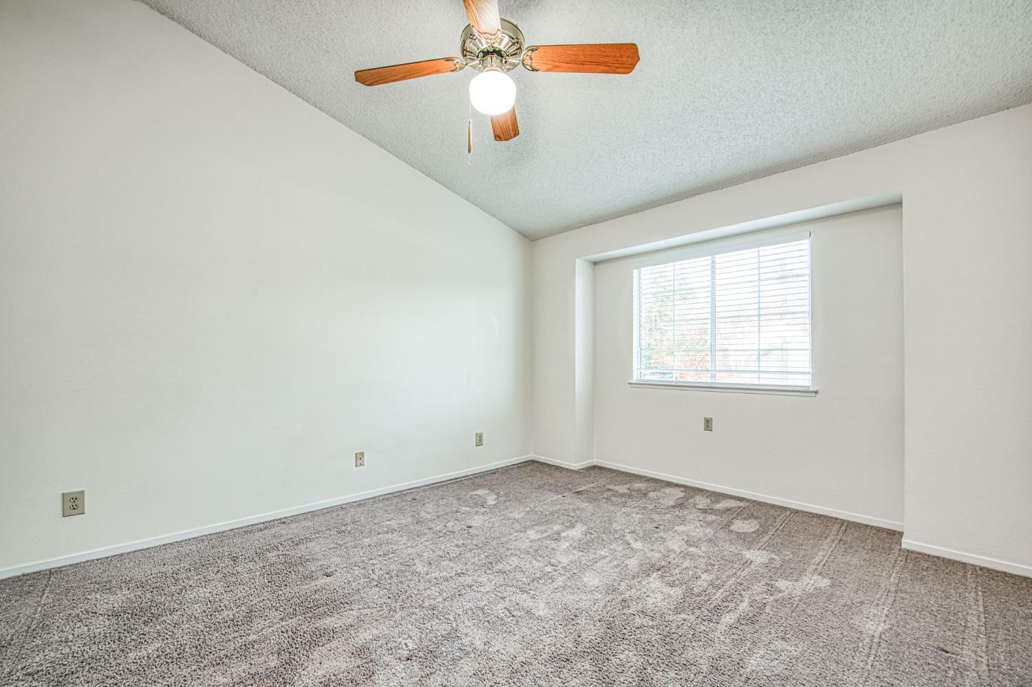 8665 N Cedar Ave #150, Fresno, CA 93720