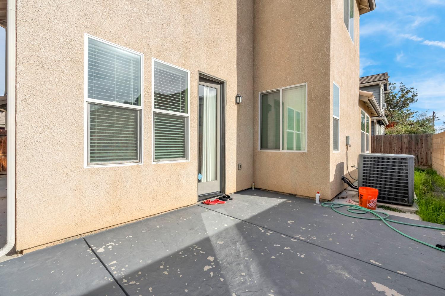 4421 W Pinsapo Dr, Fresno, CA 93722