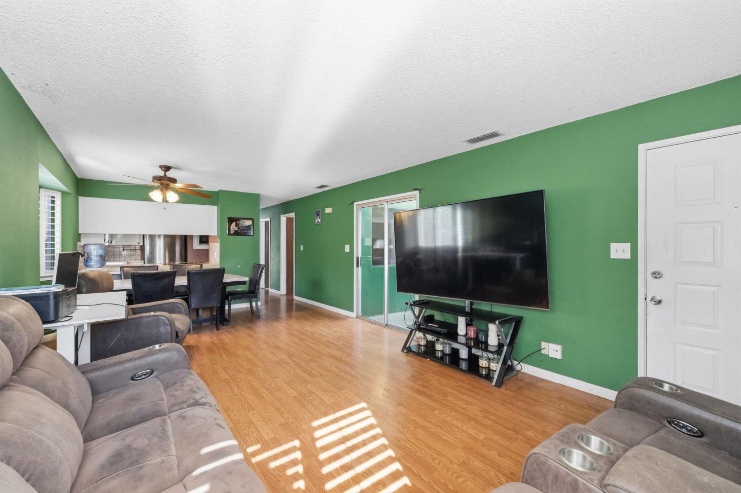 5038 W Donner Ave, Fresno, CA 93722