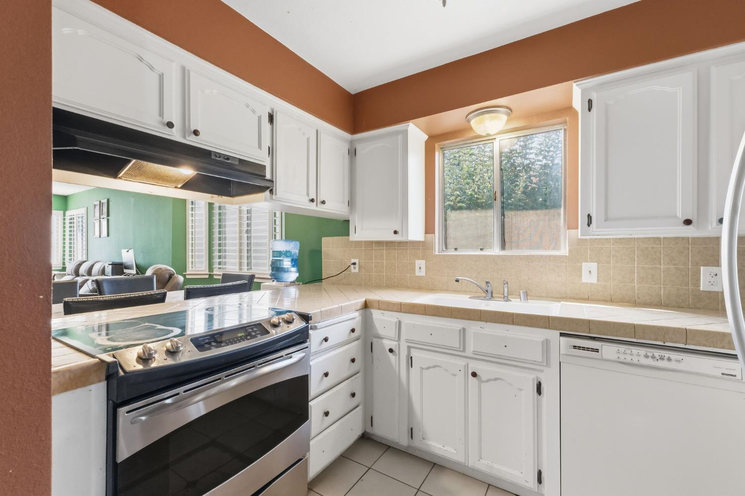 5038 W Donner Ave, Fresno, CA 93722