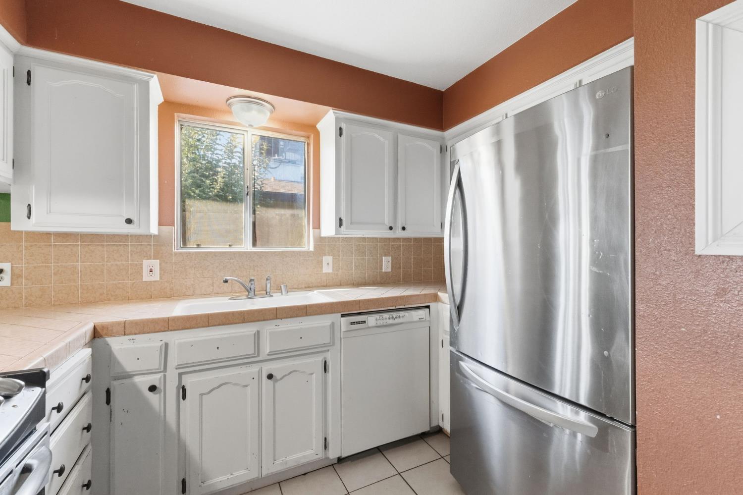 5038 W Donner Ave, Fresno, CA 93722