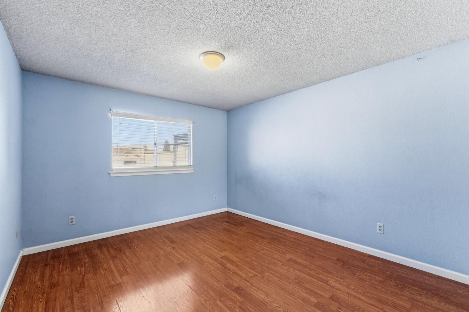 5038 W Donner Ave, Fresno, CA 93722