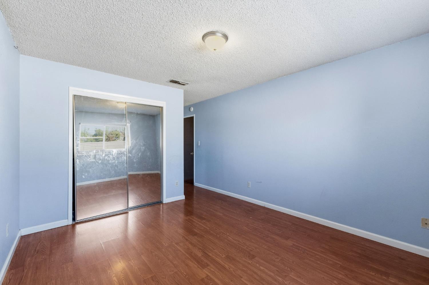 5038 W Donner Ave, Fresno, CA 93722