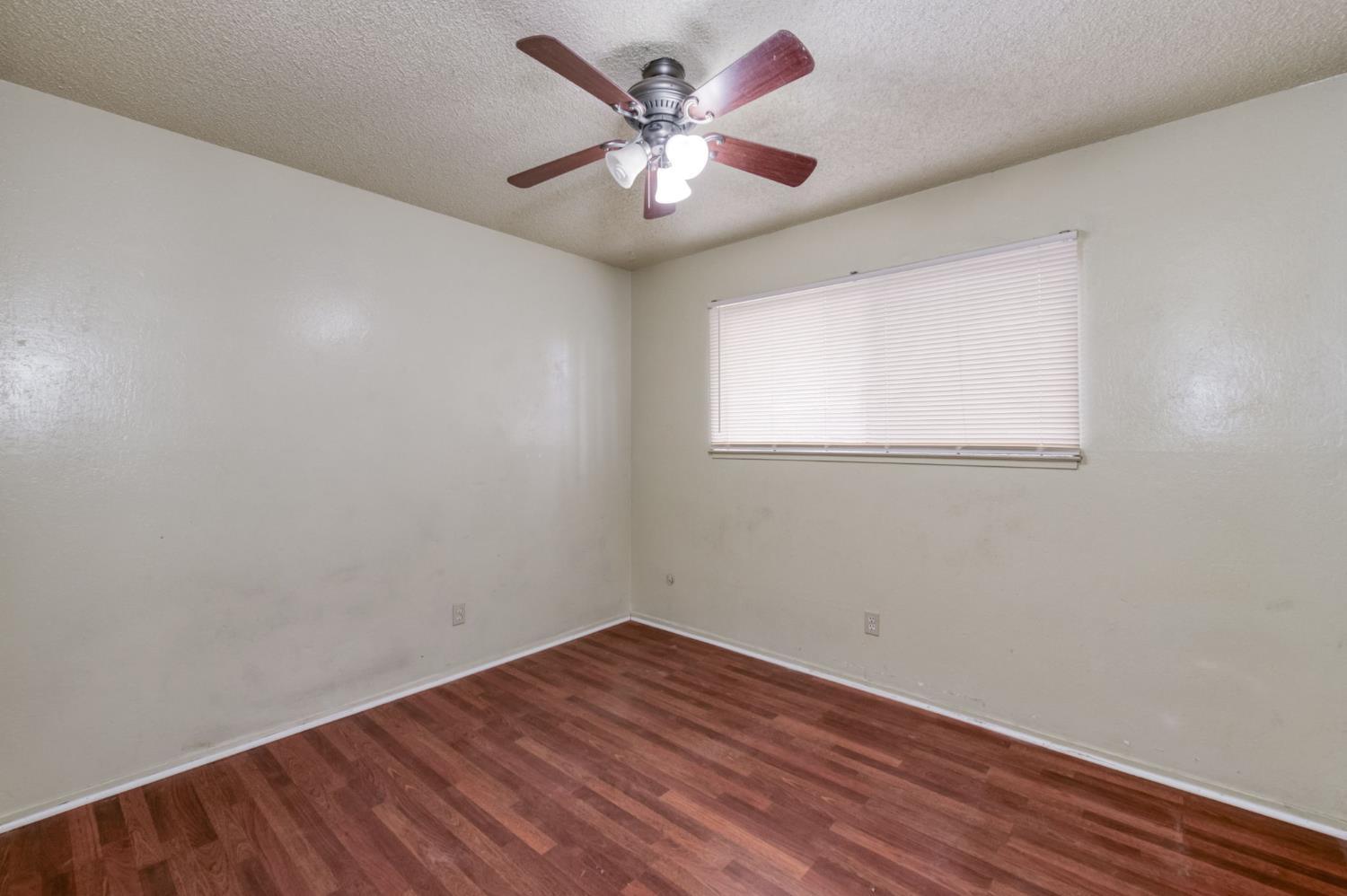 3068 W Fairmont Ave, Fresno, CA 93722