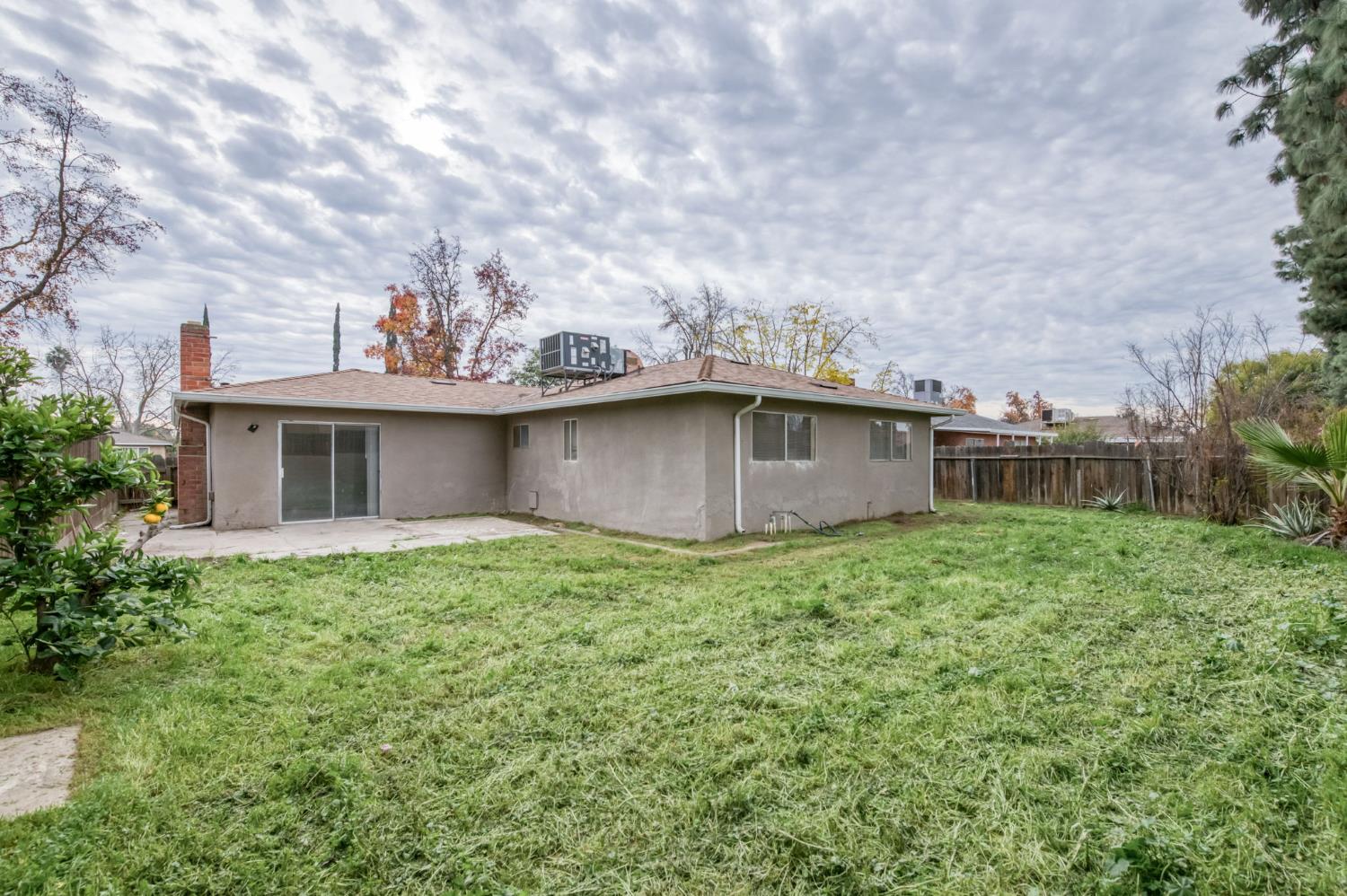 3068 W Fairmont Ave, Fresno, CA 93722