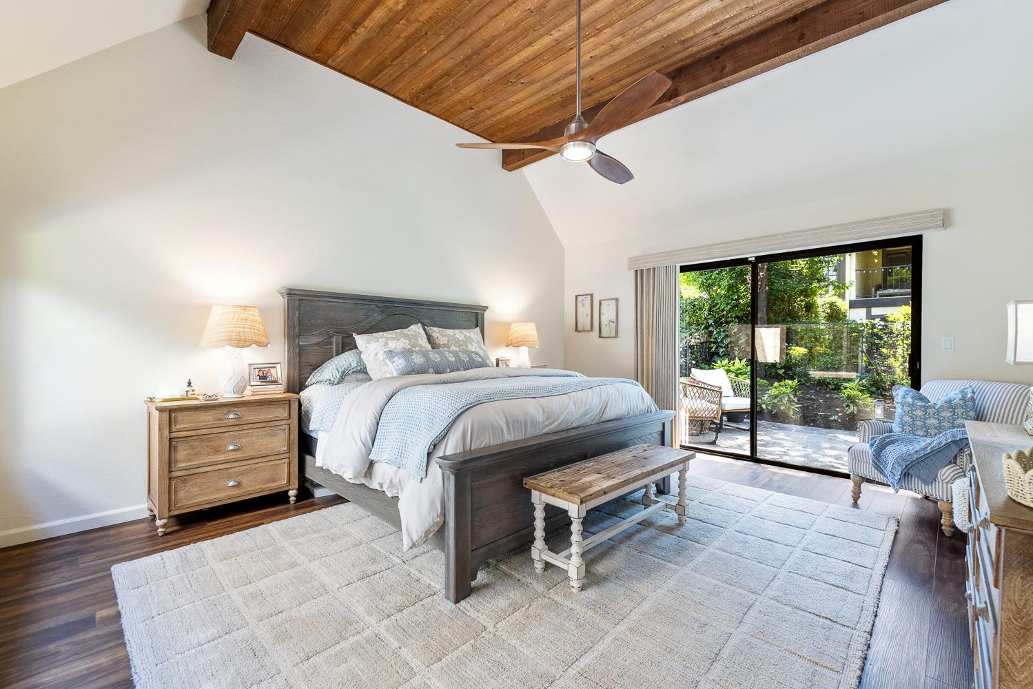 2827 W Compton Ct, Fresno, CA 93711