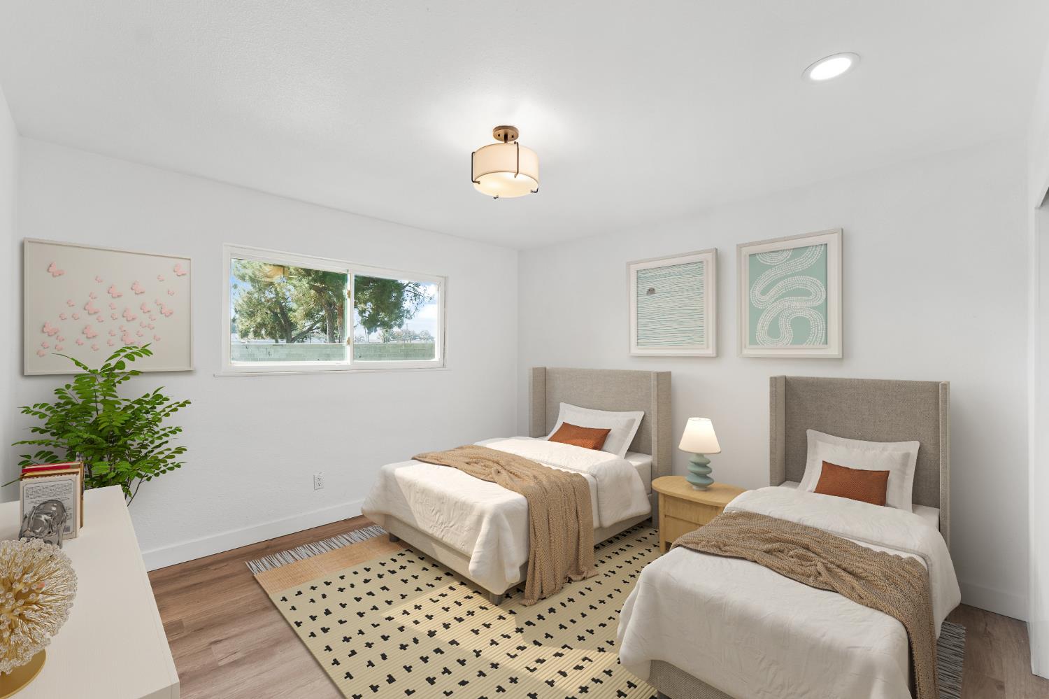 5443 N Prospect Ave, Fresno, CA 93711