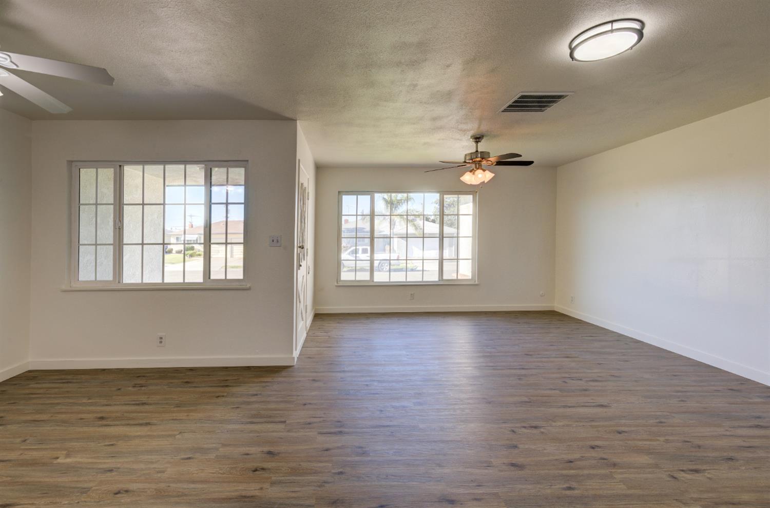 4722 N Callisch St, Fresno, CA 93726