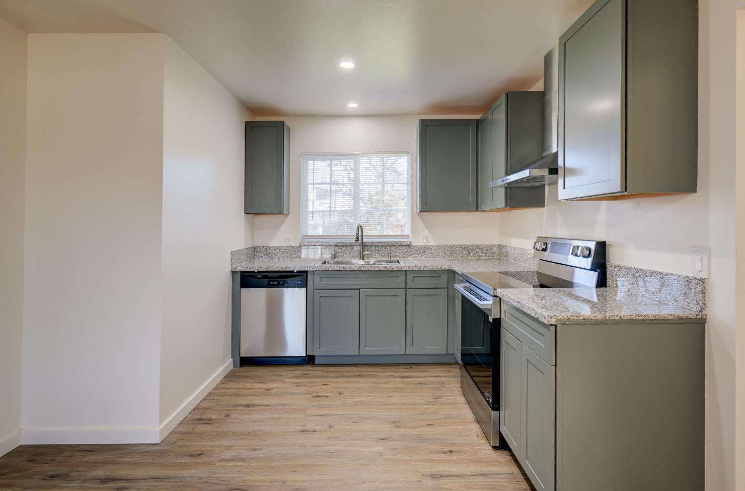 4722 N Callisch St, Fresno, CA 93726