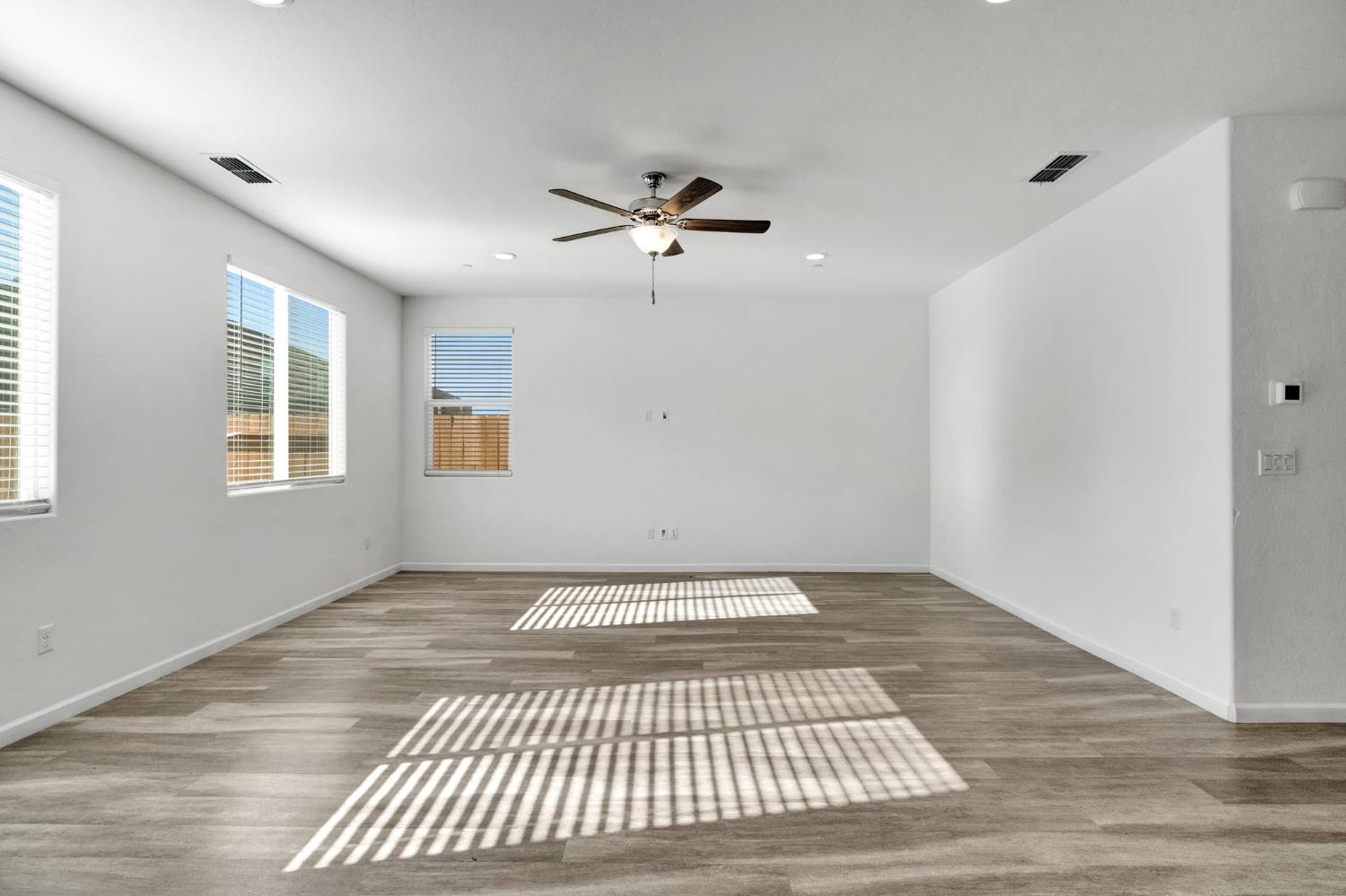 6647 E Vassar Ave, Fresno, CA 93727