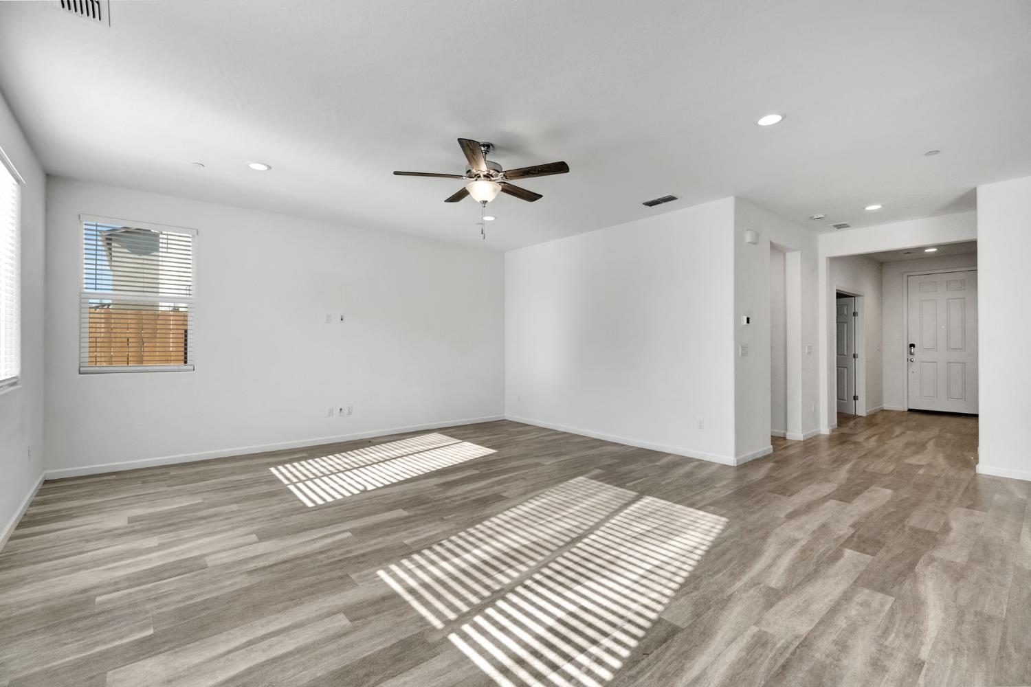 6647 E Vassar Ave, Fresno, CA 93727