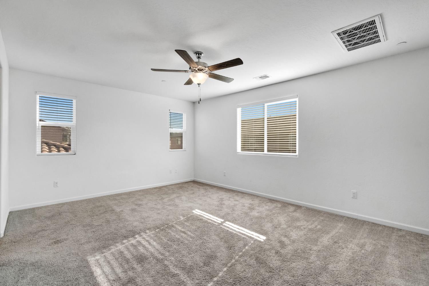 6647 E Vassar Ave, Fresno, CA 93727