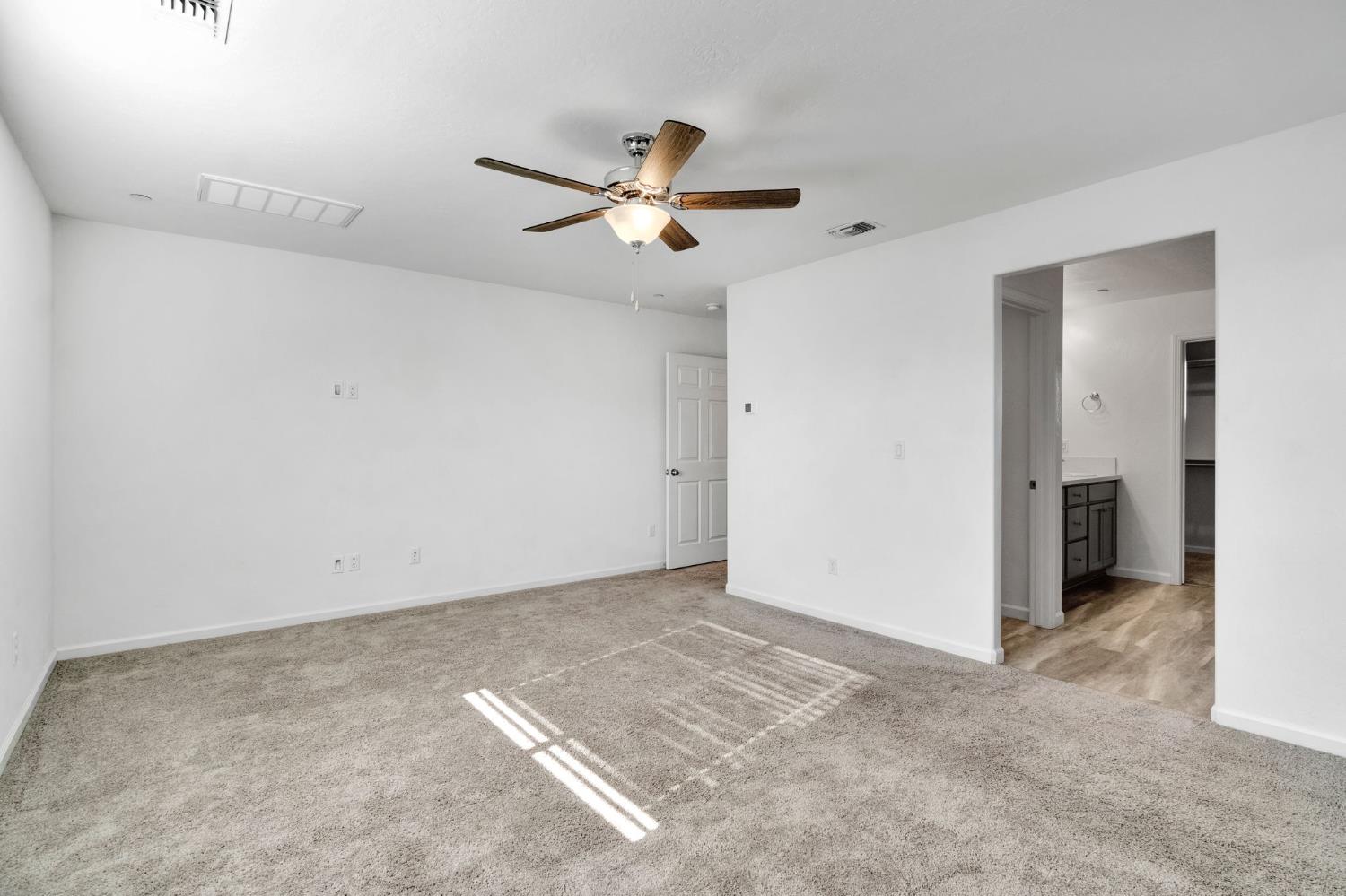 6647 E Vassar Ave, Fresno, CA 93727