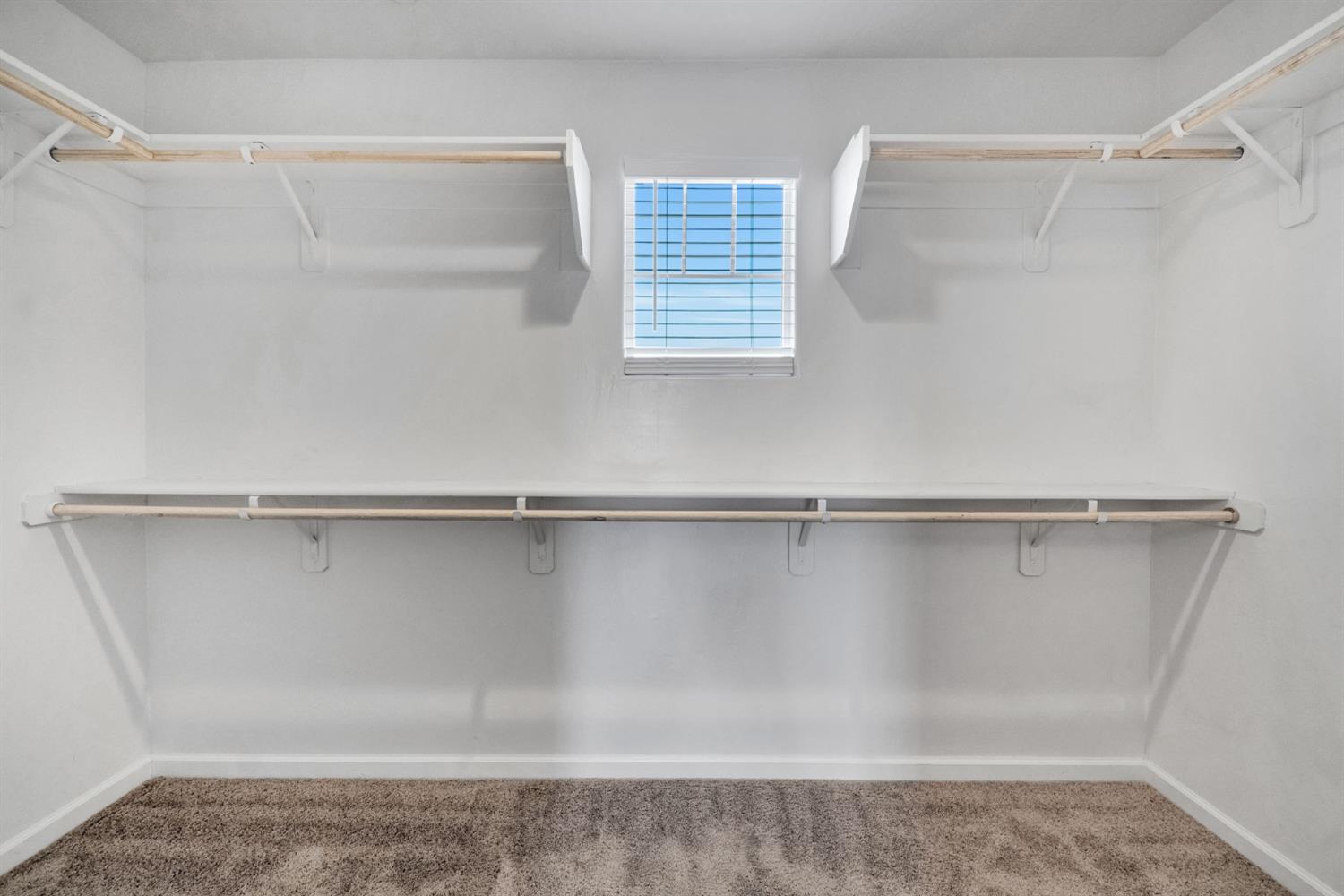 6647 E Vassar Ave, Fresno, CA 93727