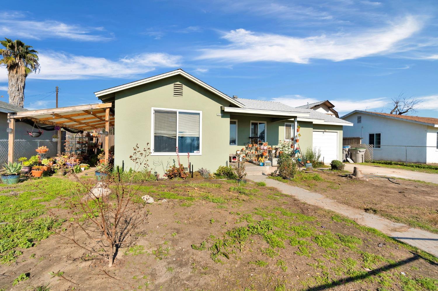 3743 E Mckinley Ave, Fresno, CA 93703