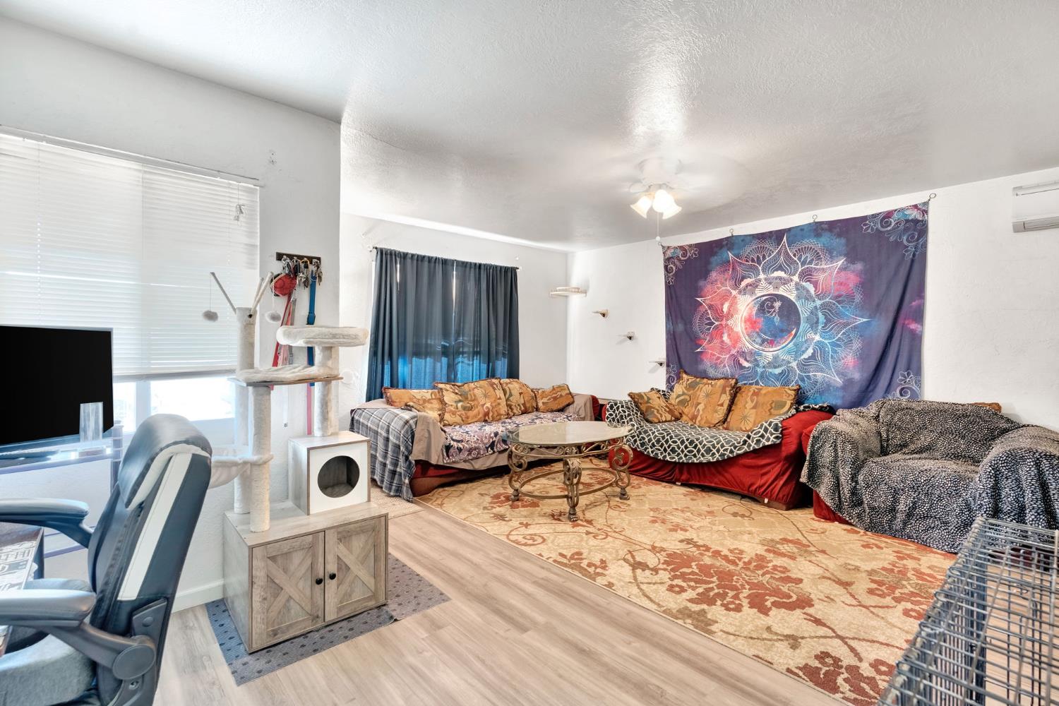 3743 E Mckinley Ave, Fresno, CA 93703