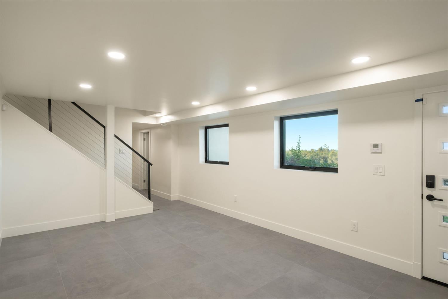 1230 W Moraga Rd, Fresno, CA 93711