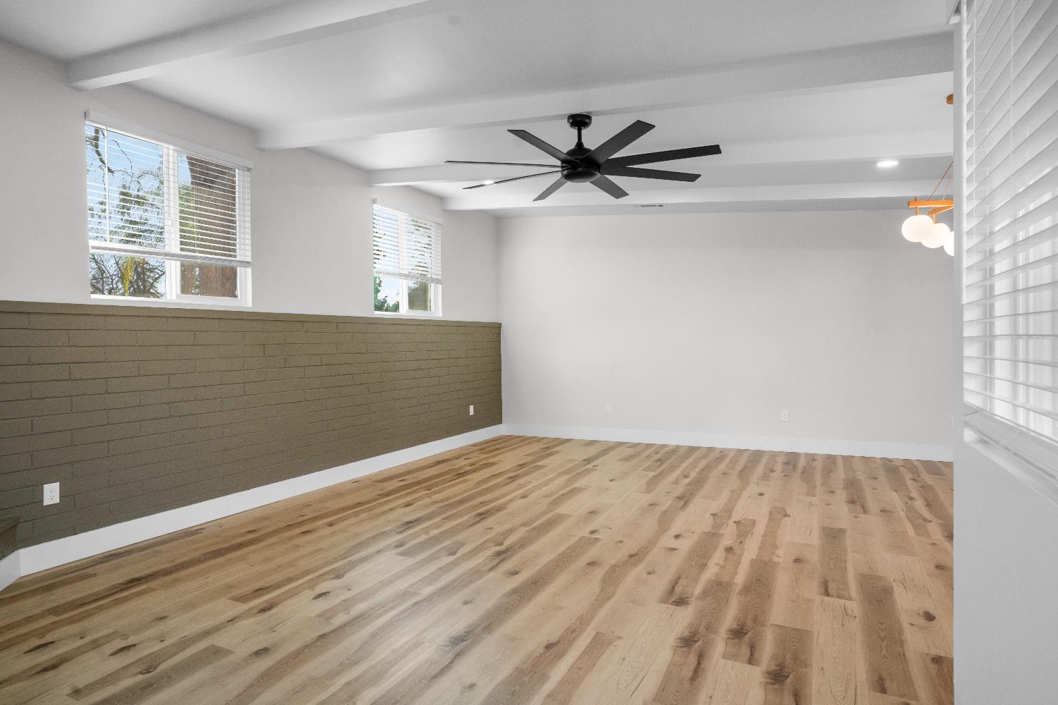 4090 N Sherman, Fresno, CA 93726