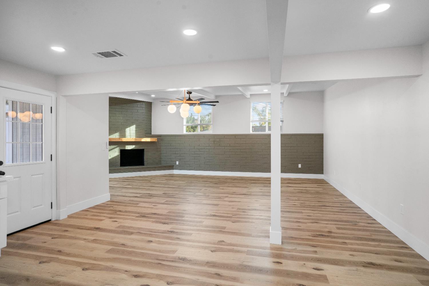 4090 N Sherman, Fresno, CA 93726