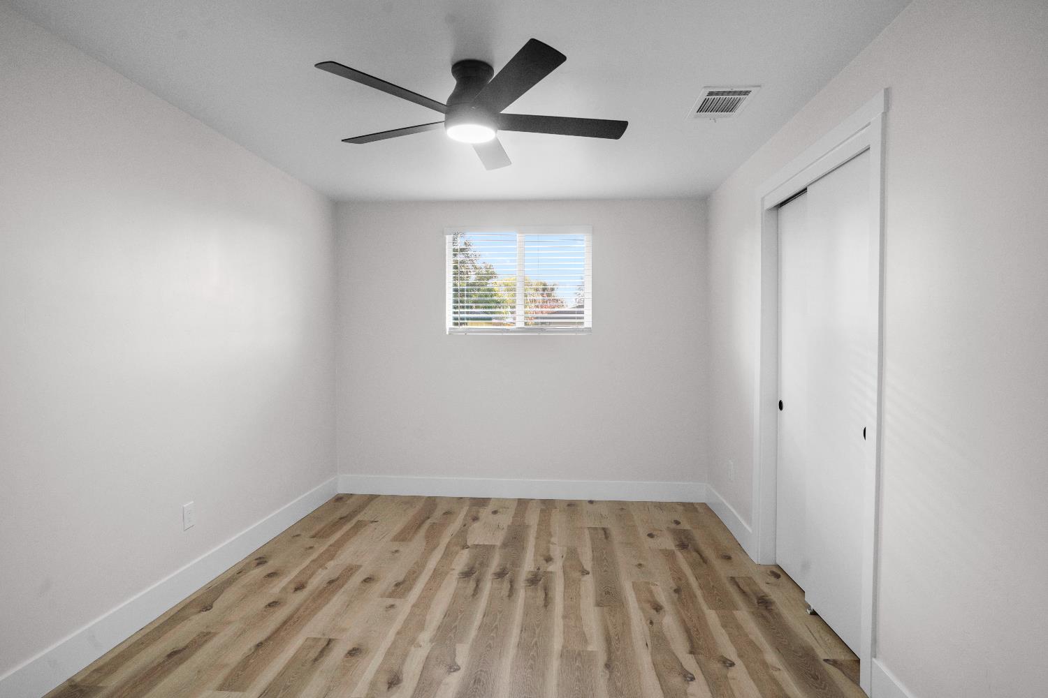 4090 N Sherman, Fresno, CA 93726