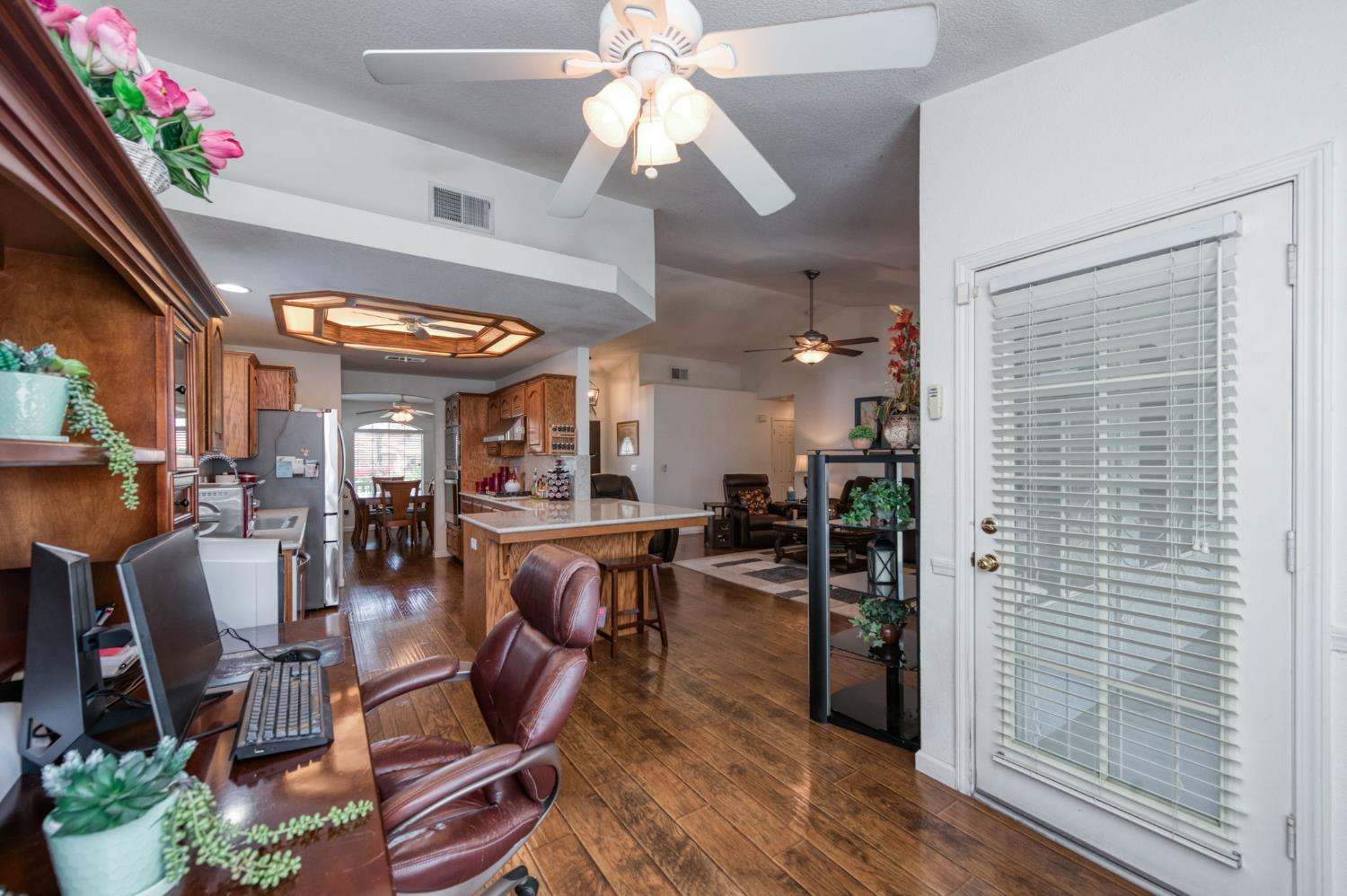 5817 W Corona Ave, Fresno, CA 93722