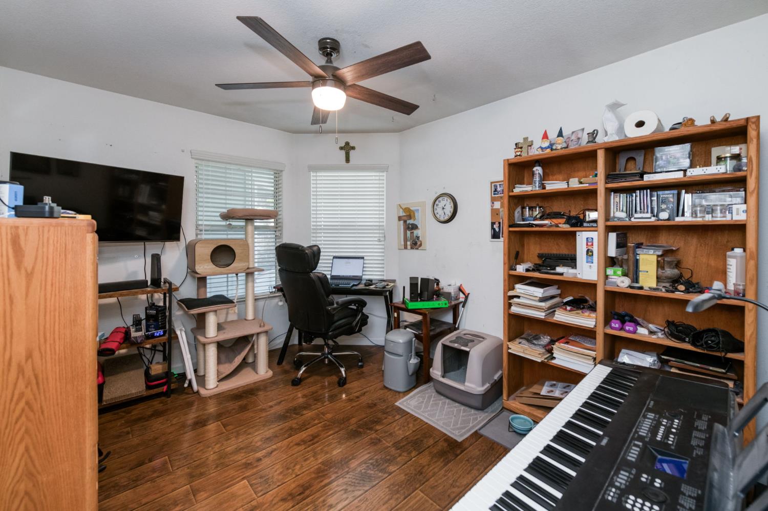 5817 W Corona Ave, Fresno, CA 93722