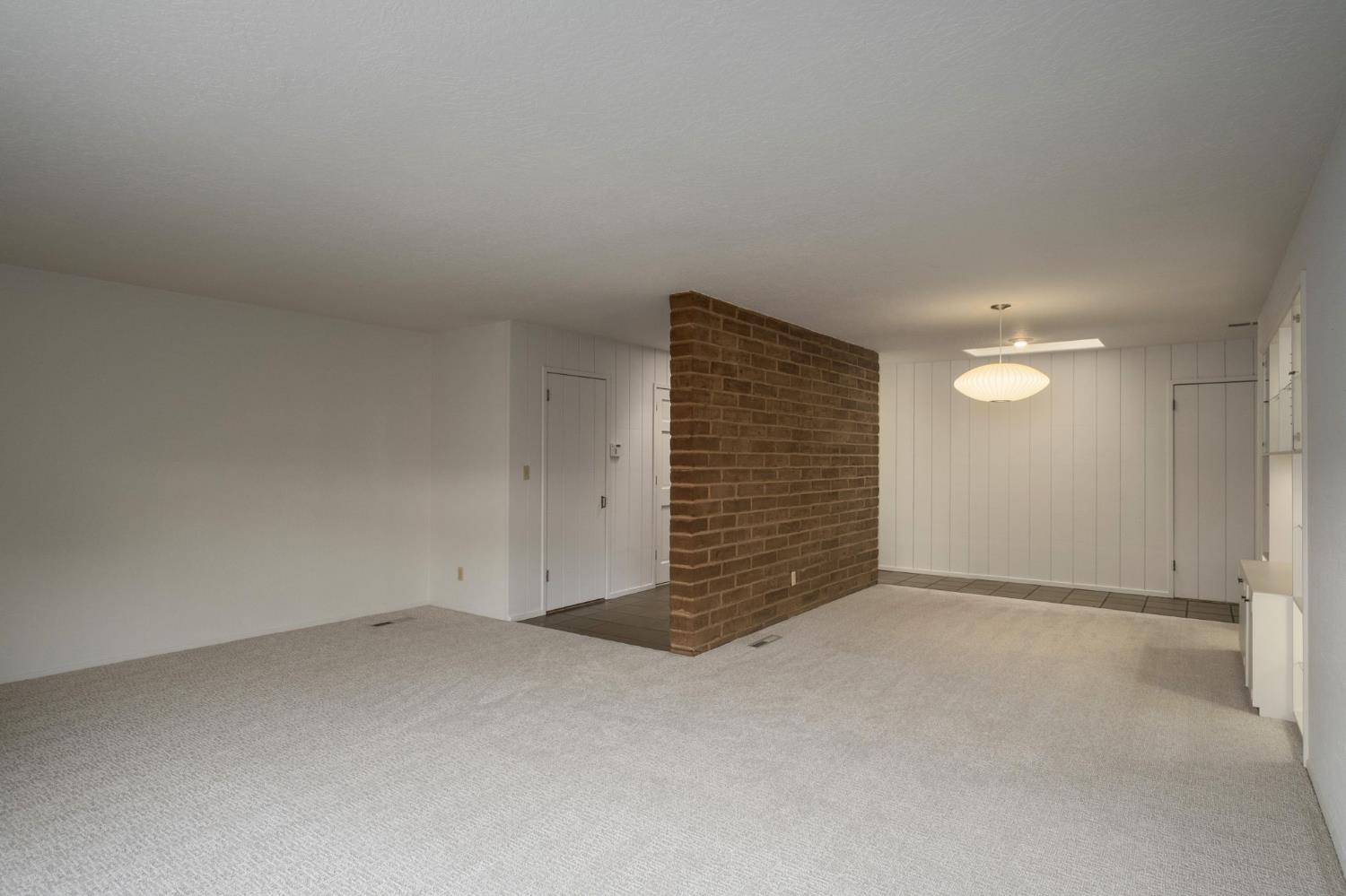 1510 E Austin Way, Fresno, CA 93704