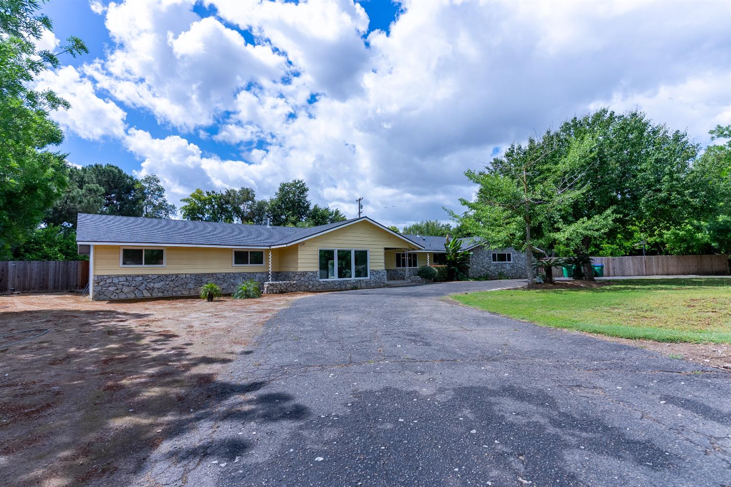 5454 E Butler Ave, Fresno, CA 93727