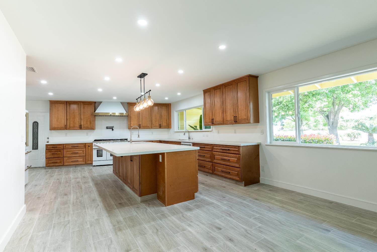 5454 E Butler Ave, Fresno, CA 93727