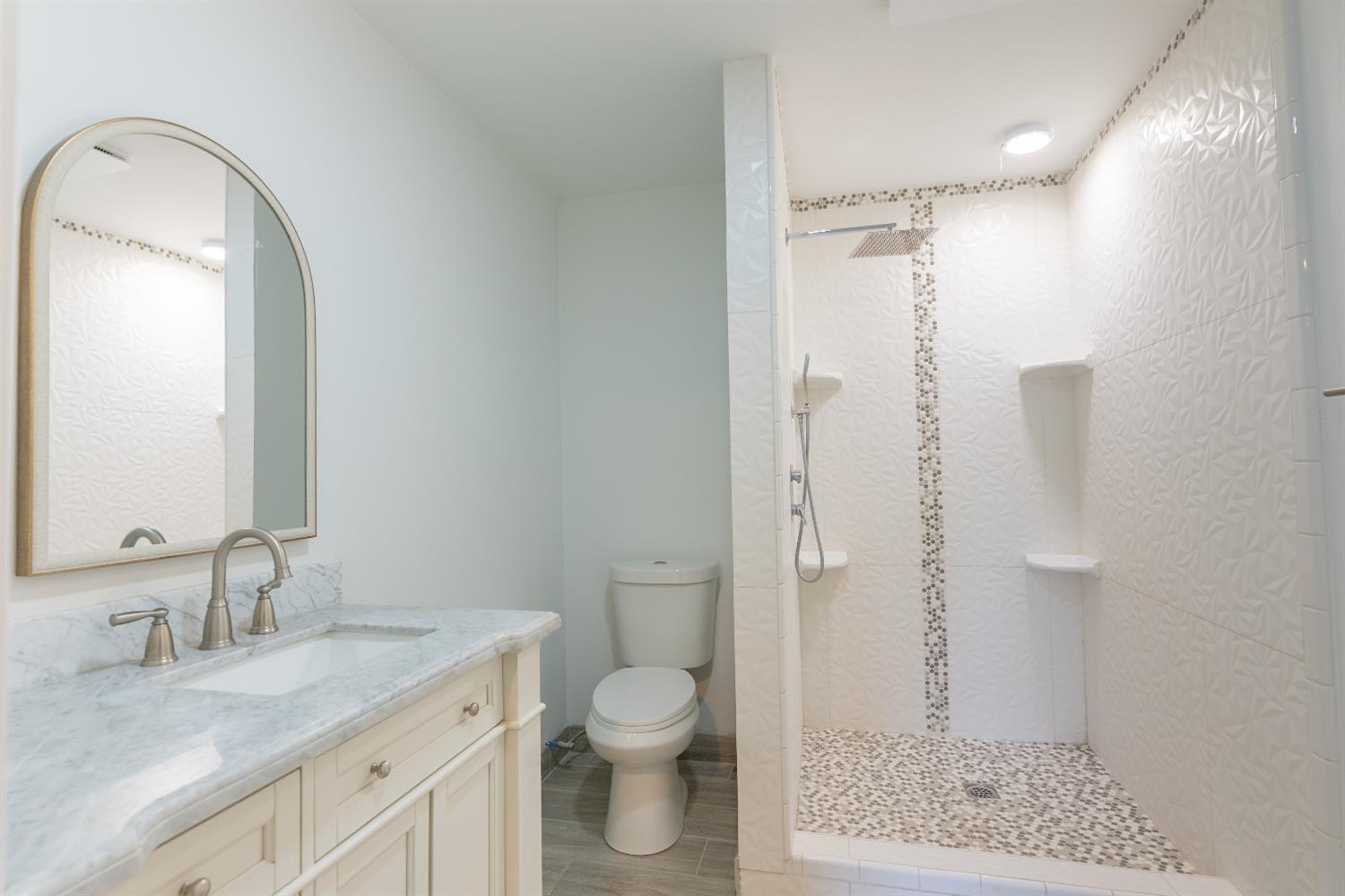 5454 E Butler Ave, Fresno, CA 93727