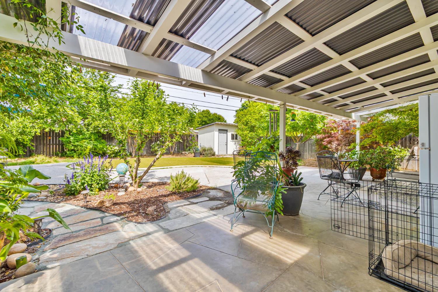 218 W Fountain Way, Fresno, CA 93705